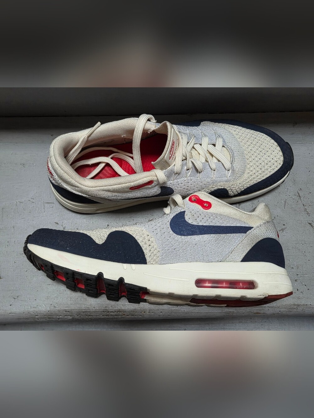 Nike Air Max Sneakers 875942-100 - Picture 5 of 8